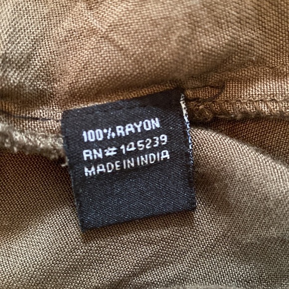 Flattering Rayon Shirt - Picture 5 of 5